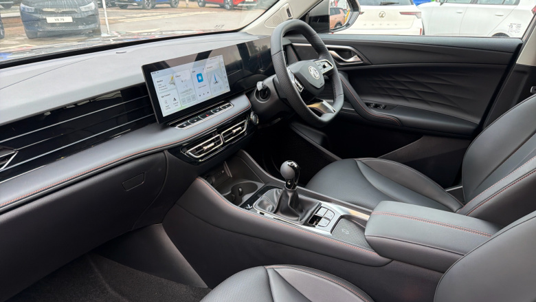 MG HS 1.5 T-GDI Trophy 5dr Petrol Hatchback